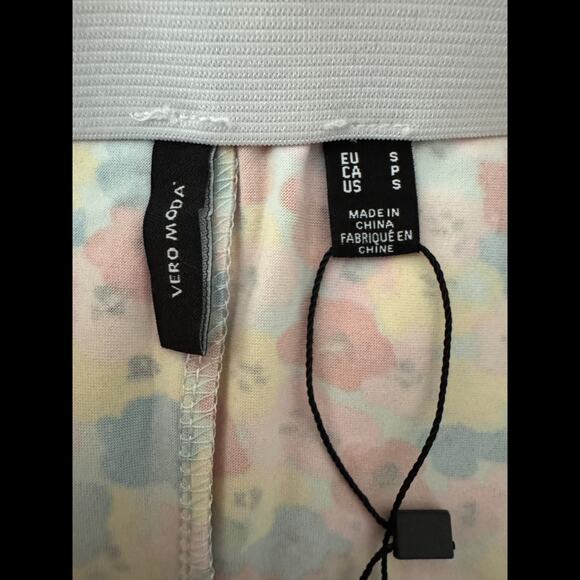 Vero Moda Floral Print Pencil Skirt Small Multi Polyester Blend NWT Stretch Midi - Picture 9 of 11